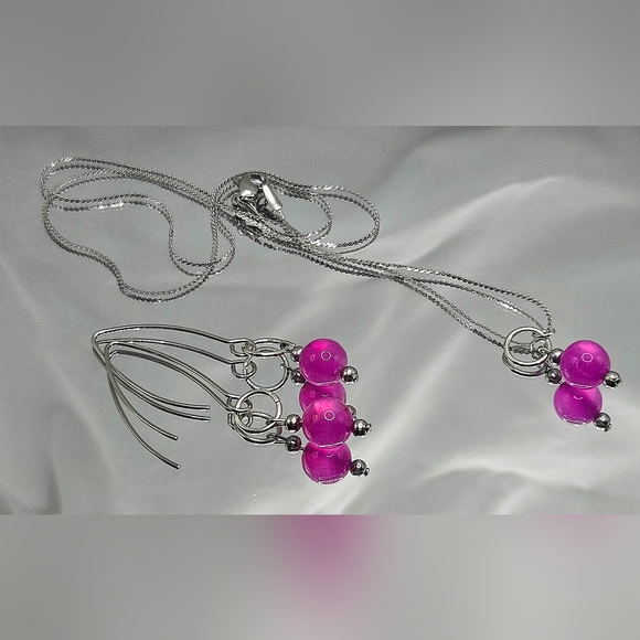 Jewelry - Elegant Stainless Steel  and  Beaded Necklace